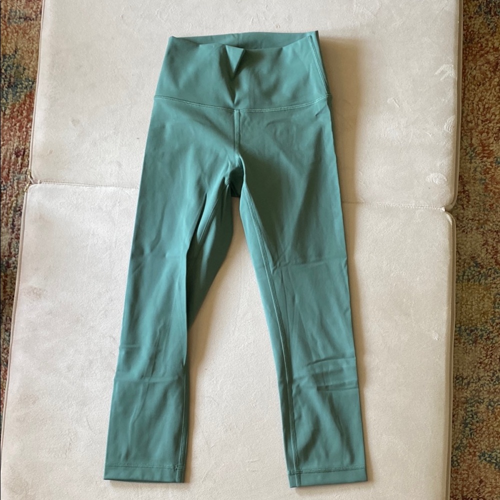Lululemon cropped leggings